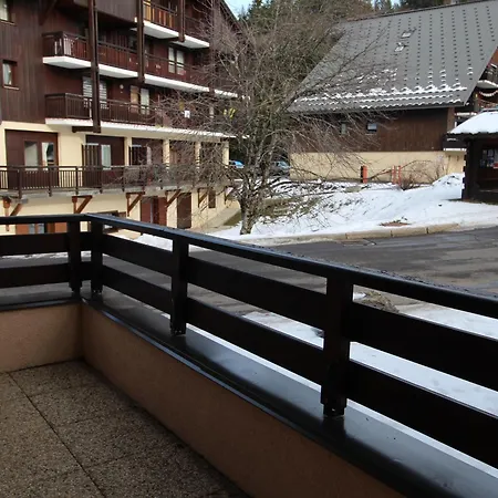 Apartment 2 Pieces Avec Parking, Au Centre, Proche Commerces Et Pistes - Fr-1-572-3 Les Carroz-d'Araches